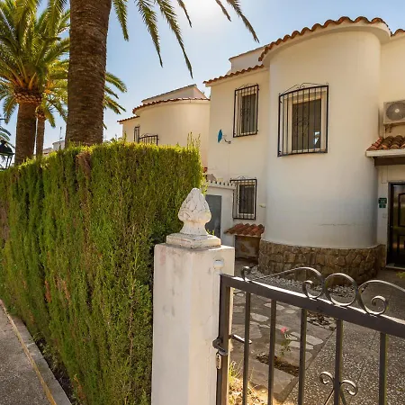 La Casa De La Playa. Piscina, Wifi Y Terraza. Holiday home Denia