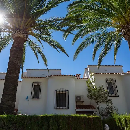 Сasa de vacaciones La Casa De La Playa. Piscina, Wifi Y Terraza. *